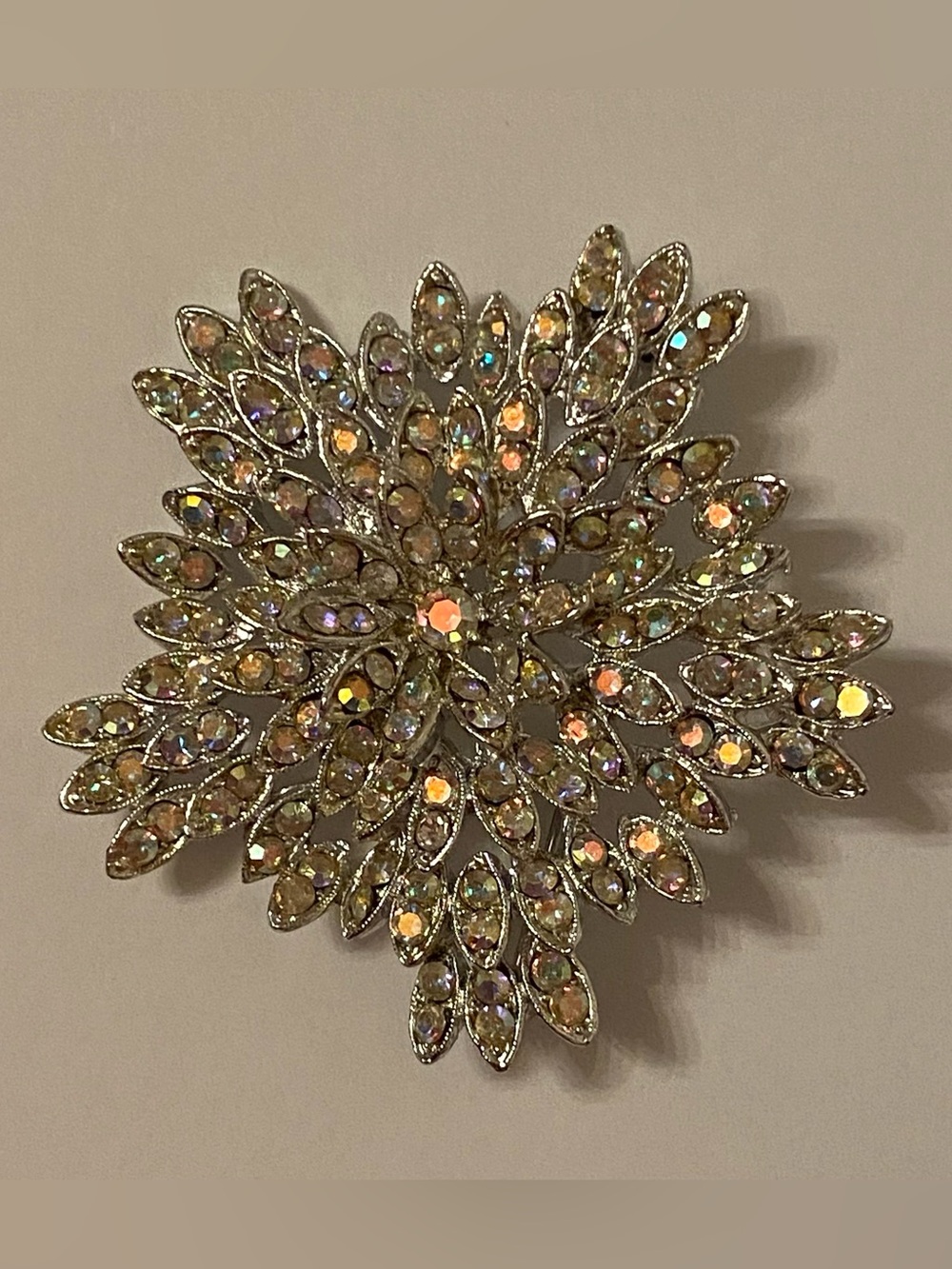 NW 30 ST INC BROOCH AB AURORA BOREALIS SILVER TONE LAYERED FLOWER VINTAGE STAR